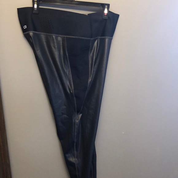 Gap Sculpt Revolution 7/8-length Legging. - Picture 6 of 6